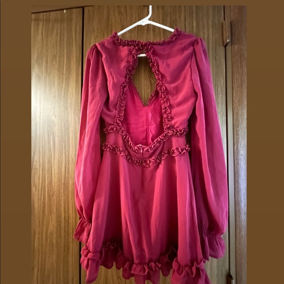 NWOT Long sleeve with open back - Picture 2 of 2